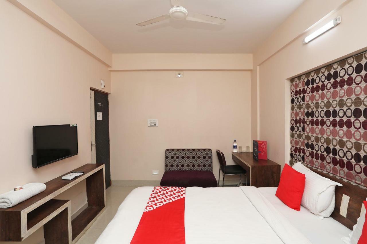 Oyo 30490 Shakuntala Village Resort Bolpur Bagian luar foto